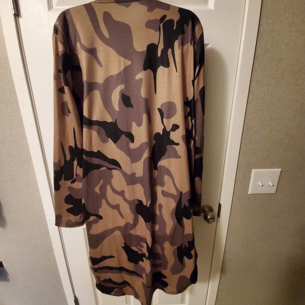 Camoflauge Lightweight Sweater NWOT - Picture 2 of 4